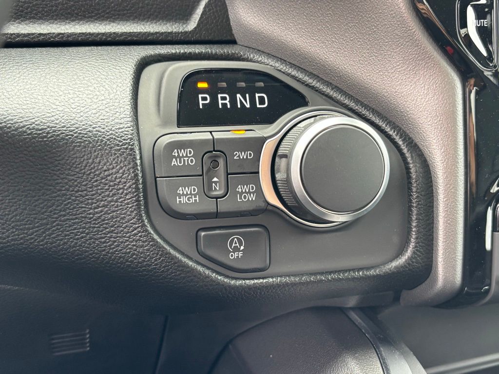 2025 Ram 1500 Big Horn Lone Star photo 18