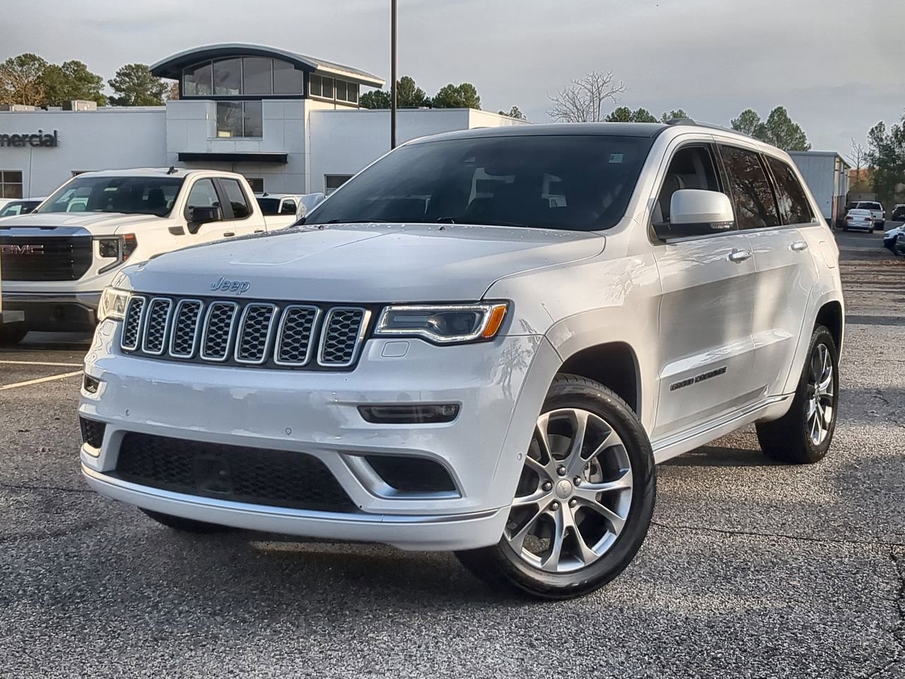 2020 Jeep Grand Cherokee Summit's photo