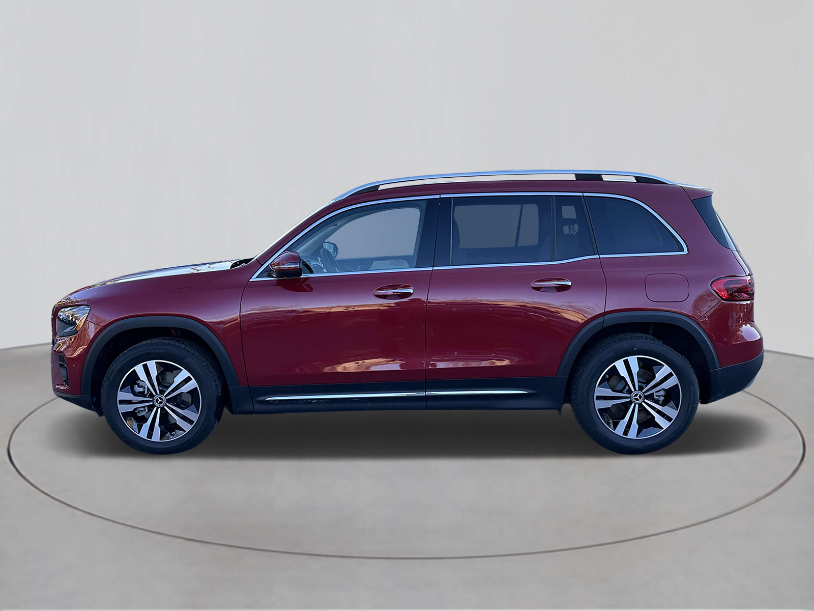 2025 Mercedes Benz GLB 250 photo 2