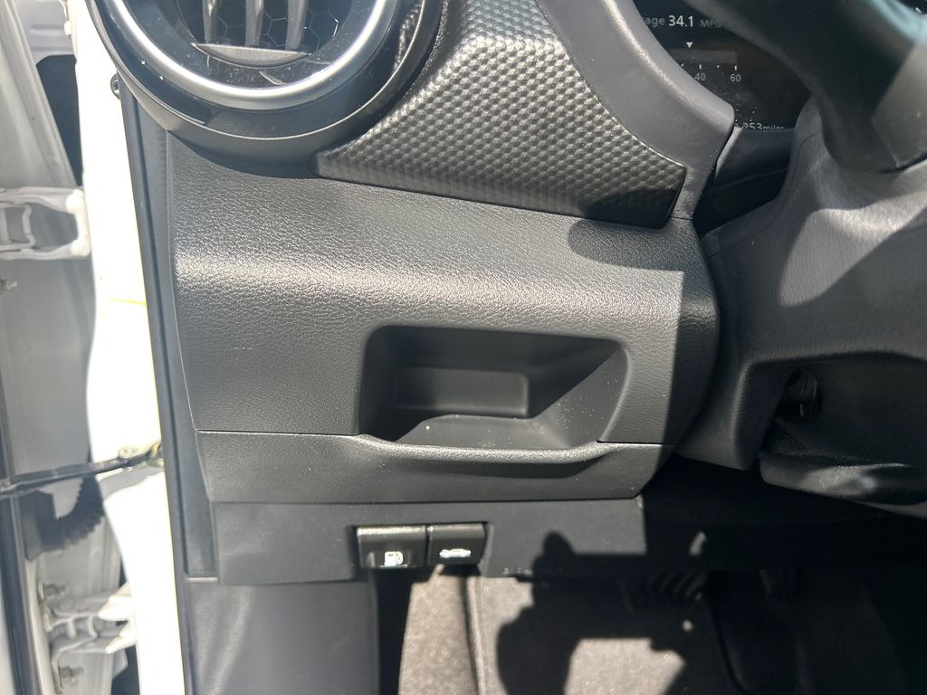2023 Nissan Kicks SV photo 29