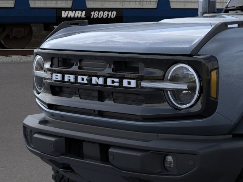 2025 Ford Bronco Outer Banks photo 16