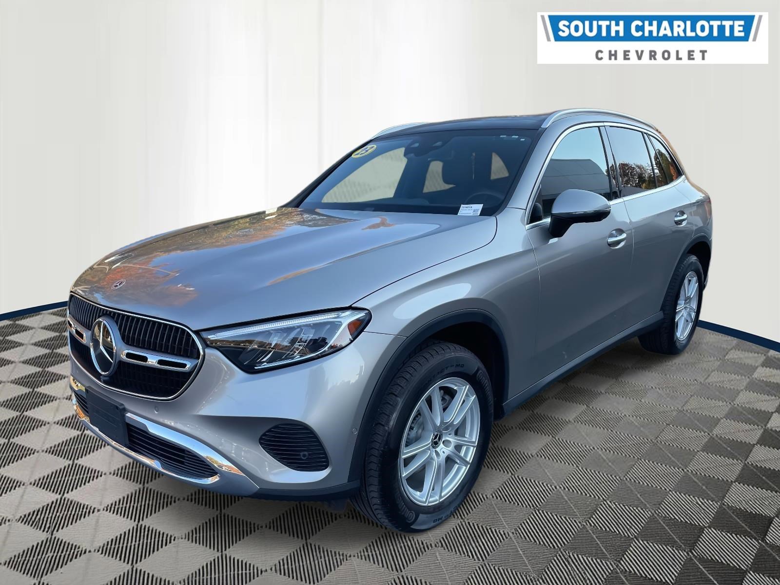 2023 Mercedes Benz GLC 300 4MATIC photo 2