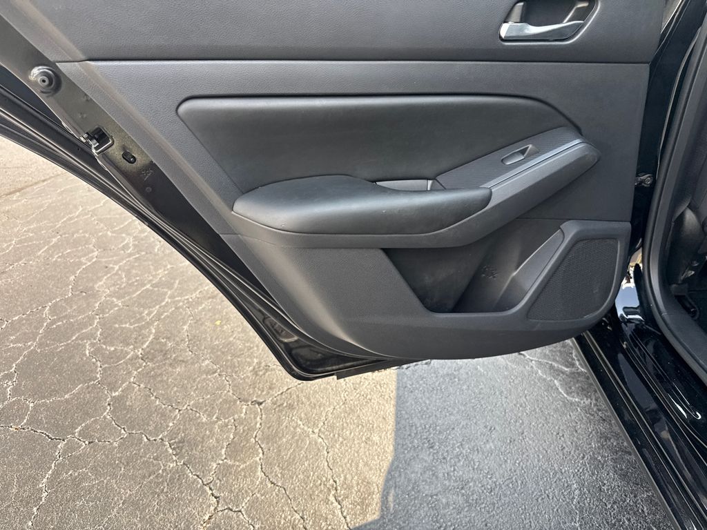 2022 Nissan Altima 2.5 S photo 21