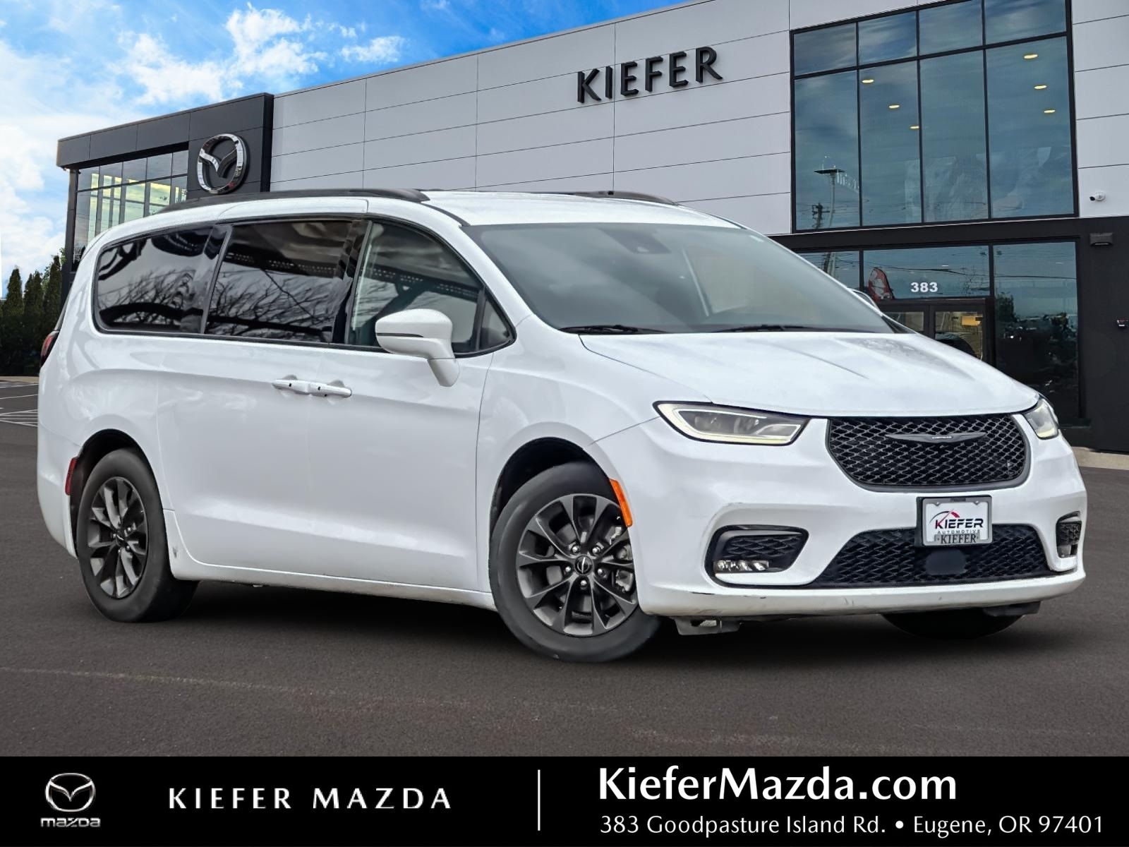 2021 Chrysler Pacifica Touring L's photo