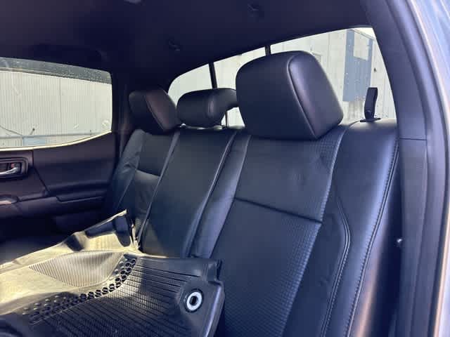 2020 Toyota Tacoma TRD photo 11