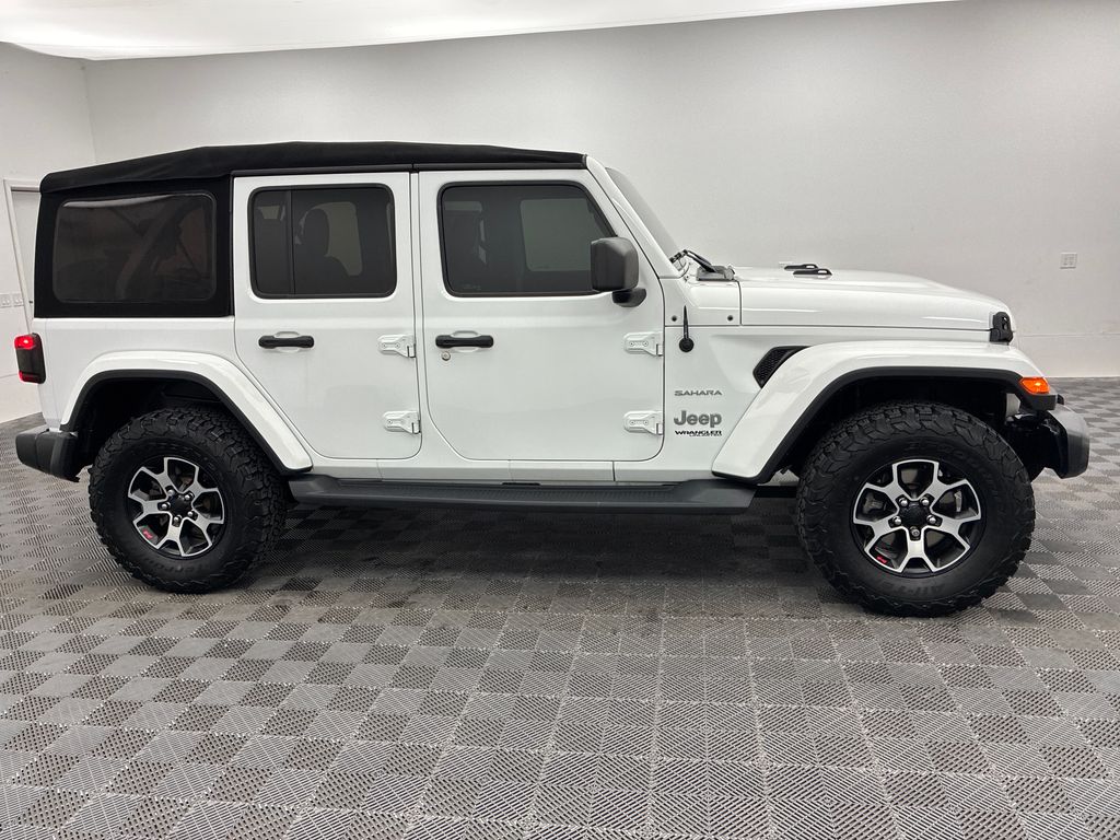 2018 Jeep Wrangler Unlimited Sahara photo 8
