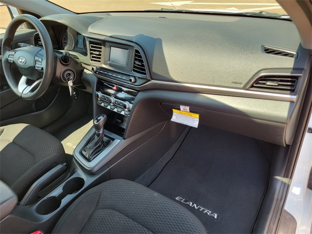 2020 Hyundai Elantra SE photo 15