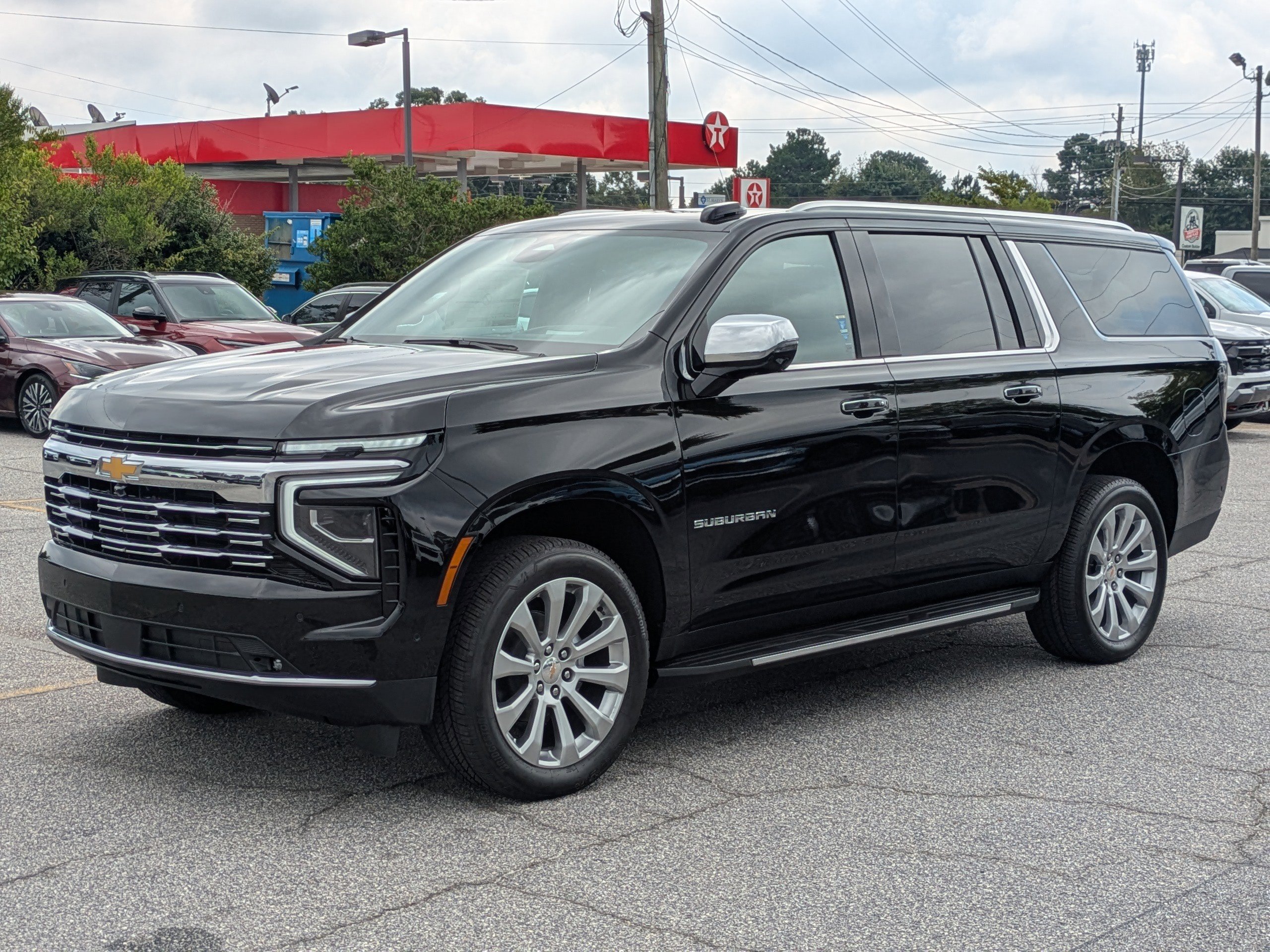 2025 Chevrolet Suburban Premier photo 6