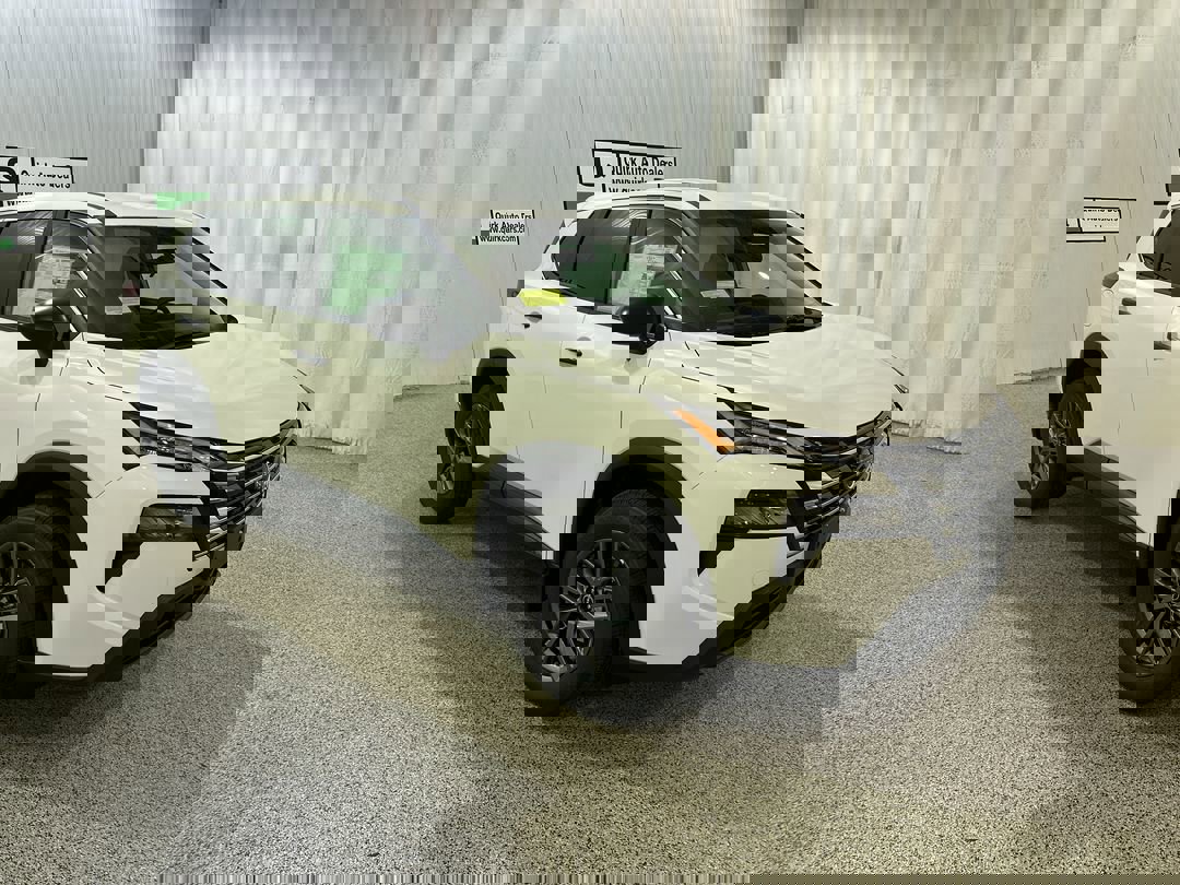 2026 Nissan Rogue S's photo