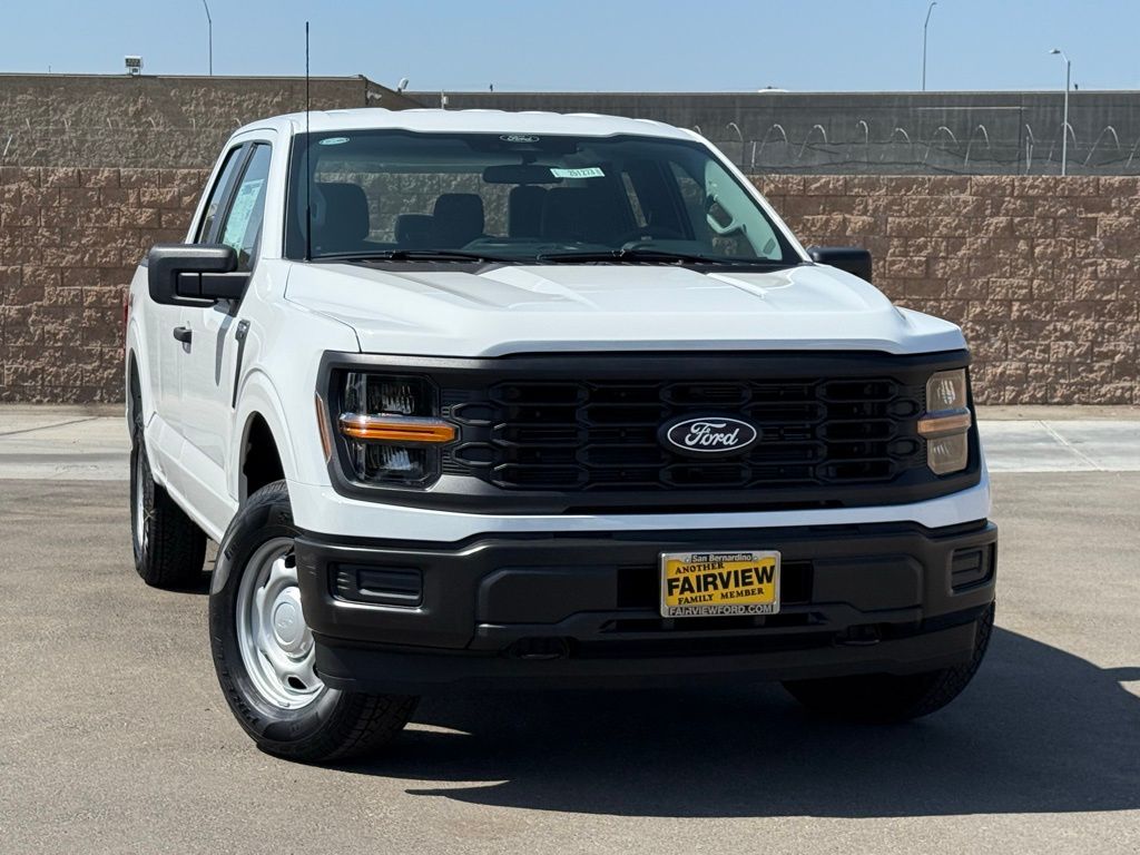 2025 Ford F-150 XL photo 2