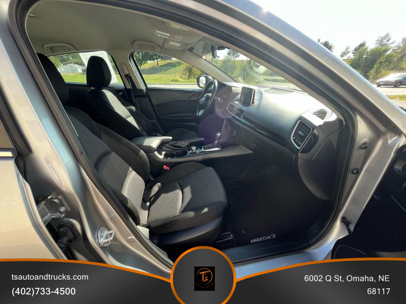 2015 Mazda Mazda3 Touring Sedan photo 13
