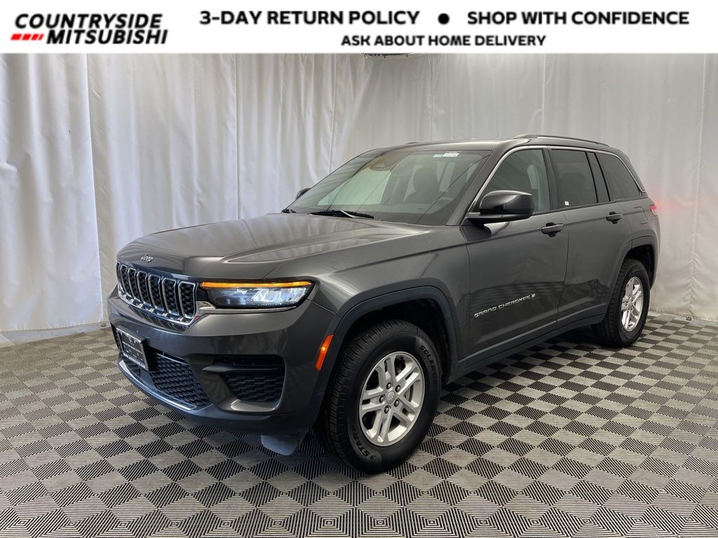 2024 Jeep Grand Cherokee Laredo's photo