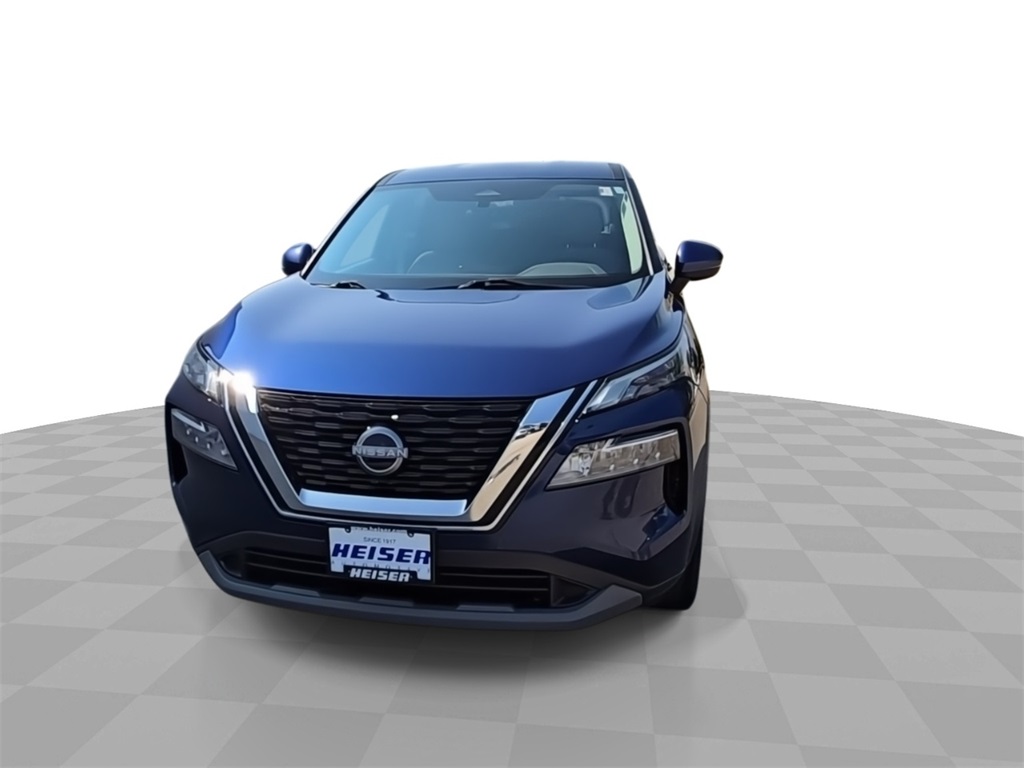 2023 Nissan Rogue SV photo 3