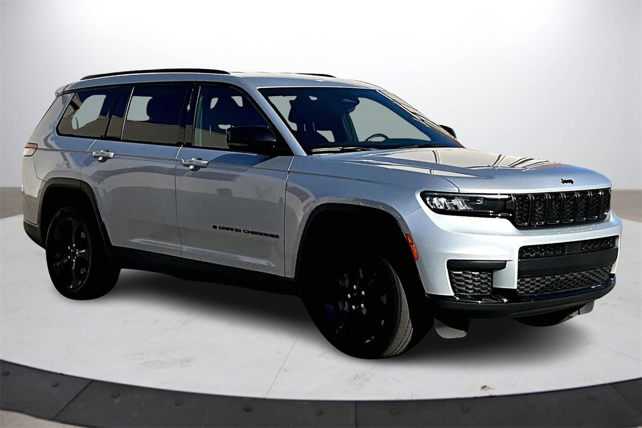 2023 Jeep Grand Cherokee L Altitude's photo