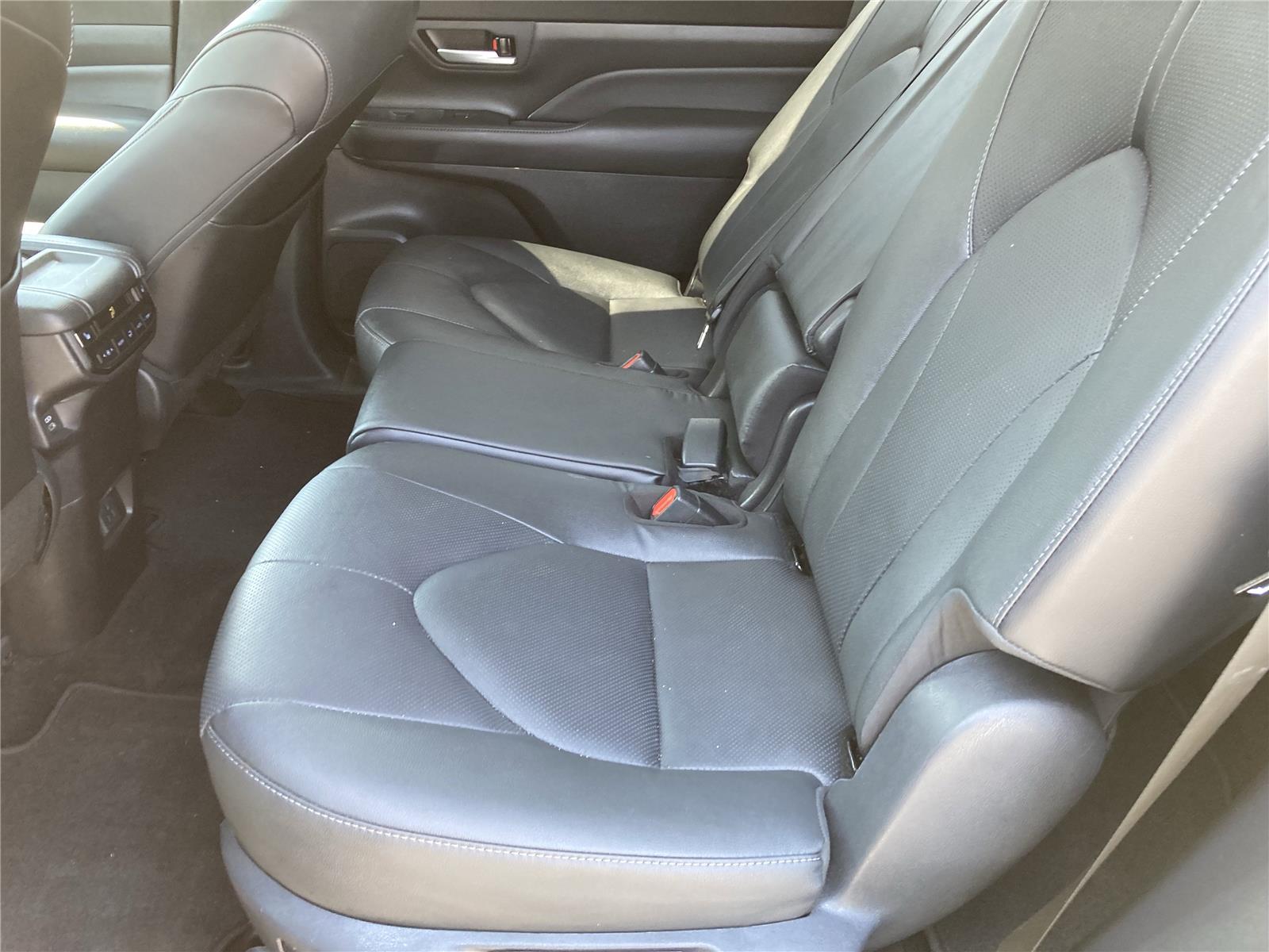 2024 Toyota Grand Highlander Hybrid Limited photo 27
