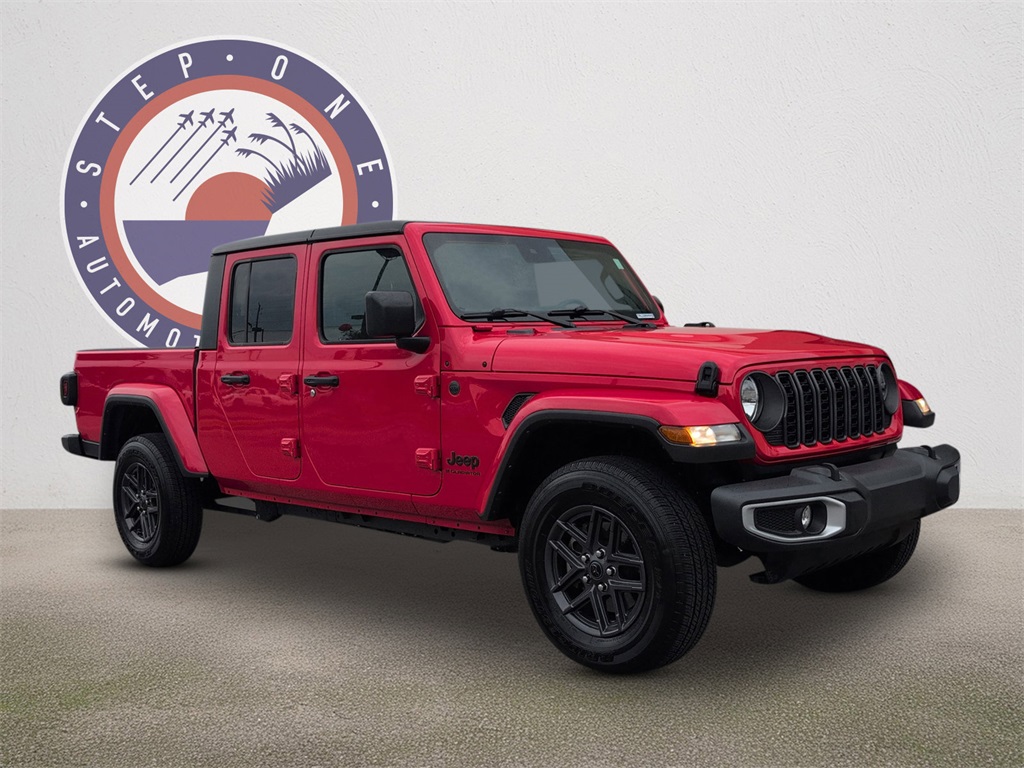 2024 Jeep Gladiator Sport photo 2