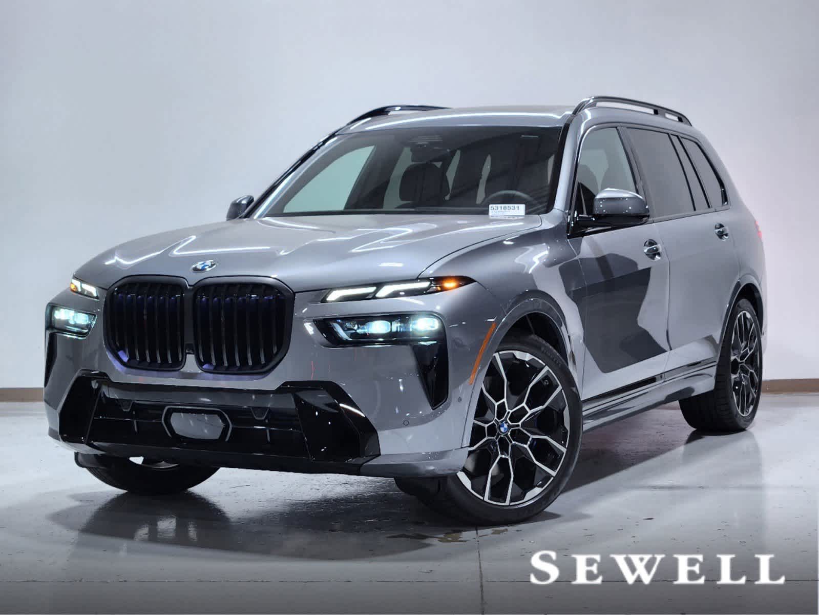 2025 BMW X7 40i's photo
