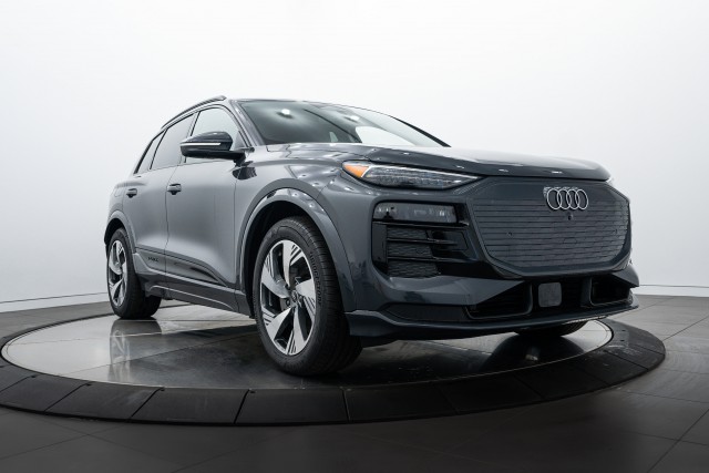 2025 Audi Q6 e-tron Prestige