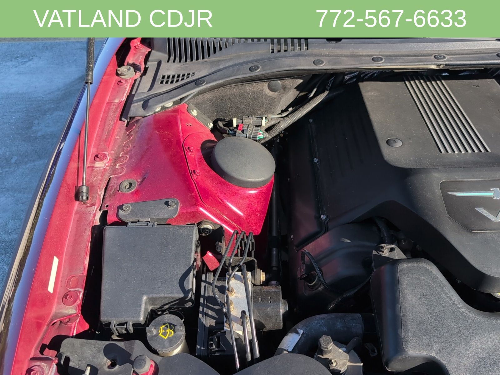 2004 Ford Thunderbird photo 25