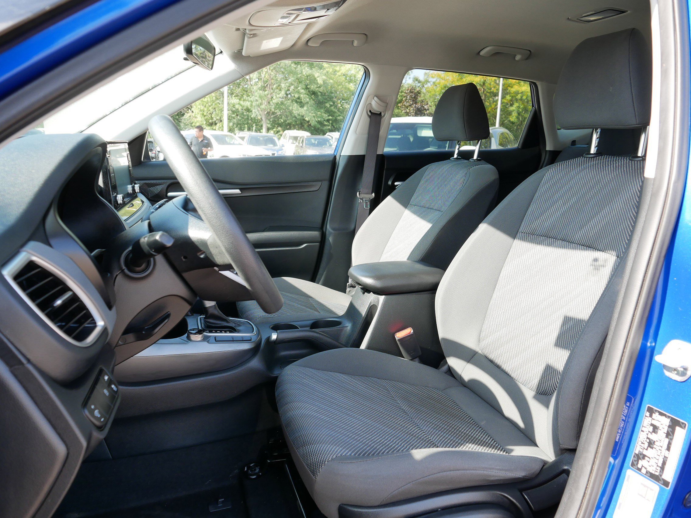 2023 Kia Seltos LX photo 33