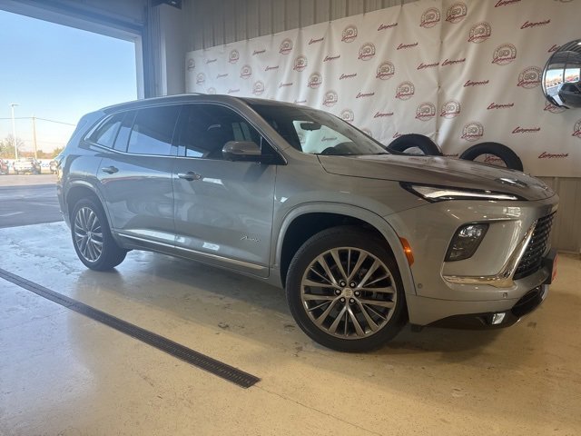 2026 Buick Enclave Avenir photo 2