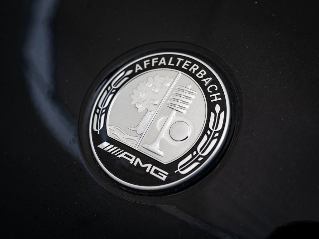 2024 Mercedes Benz GLC 43 AMG 4MATIC photo 4