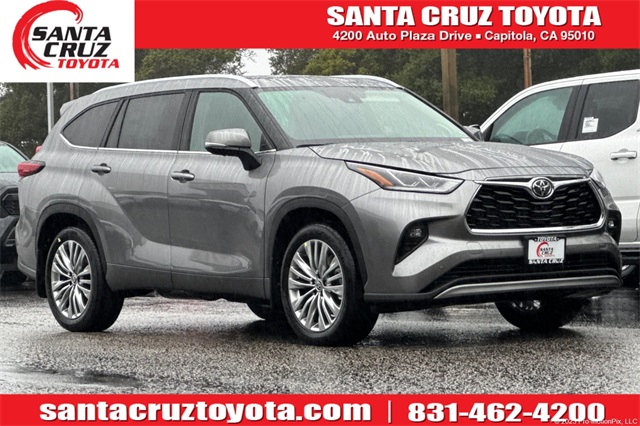 2026 Toyota Highlander Platinum's photo
