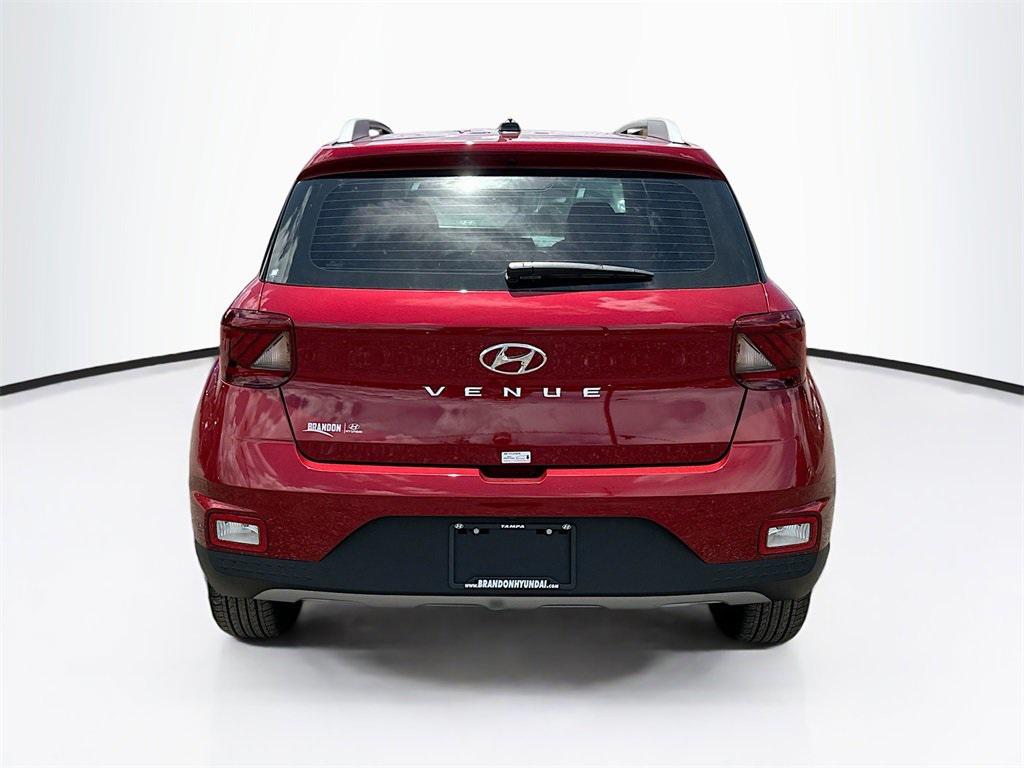 2025 Hyundai Venue Limited photo 3