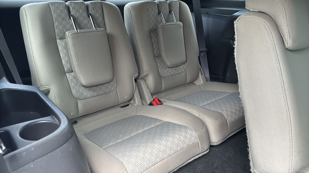 2015 Ford Explorer XLT photo 37