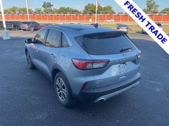 2022 Ford Escape SEL photo 5