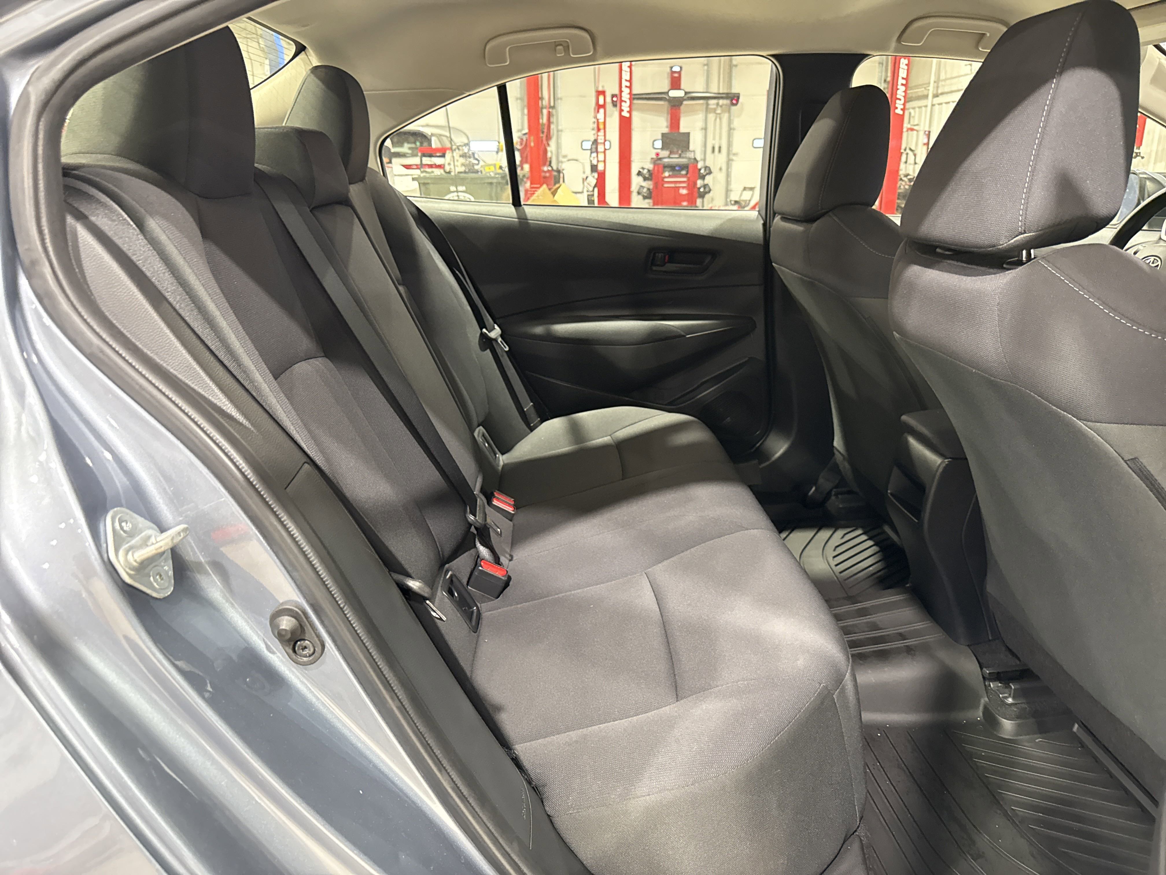 2022 Toyota Corolla LE photo 12