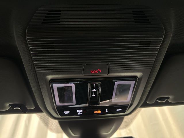 2025 Volkswagen Golf GTI SE photo 24