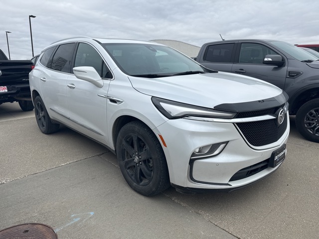 2024 Buick Enclave Essence's photo