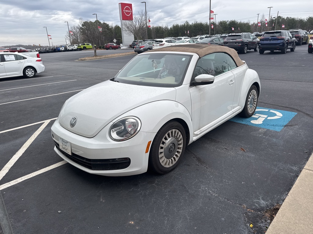 2015 Volkswagen Beetle 1.8's photo