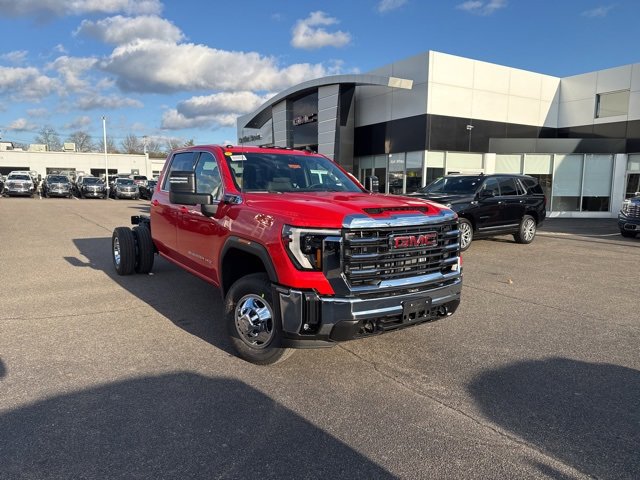 2026 GMC Sierra 3500 Chassis Cab SLE's photo
