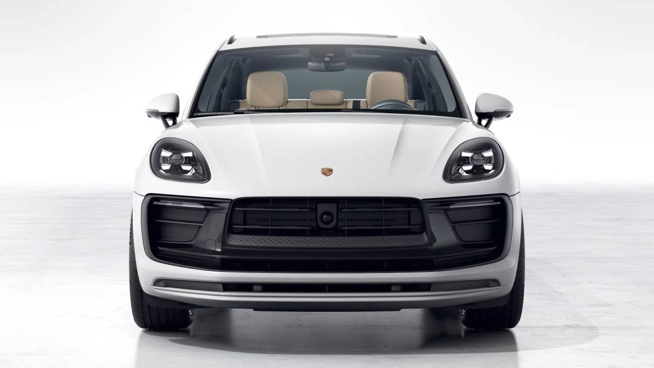 2026 Porsche Macan T photo 9