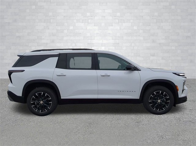 2026 Chevrolet Traverse photo 3