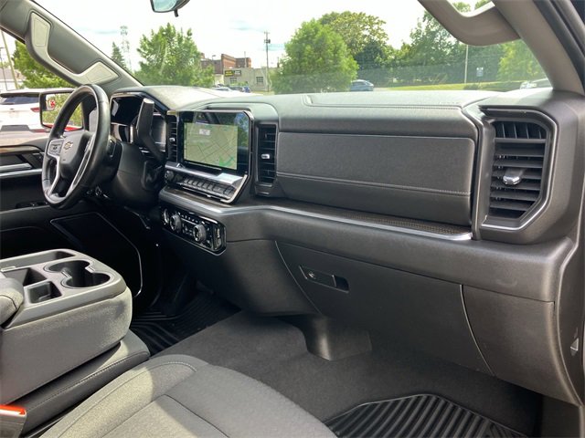 2024 Chevrolet Silverado 1500 LT photo 18