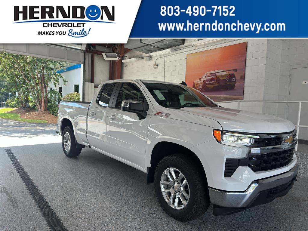 2025 Chevrolet Silverado 1500 LT's photo