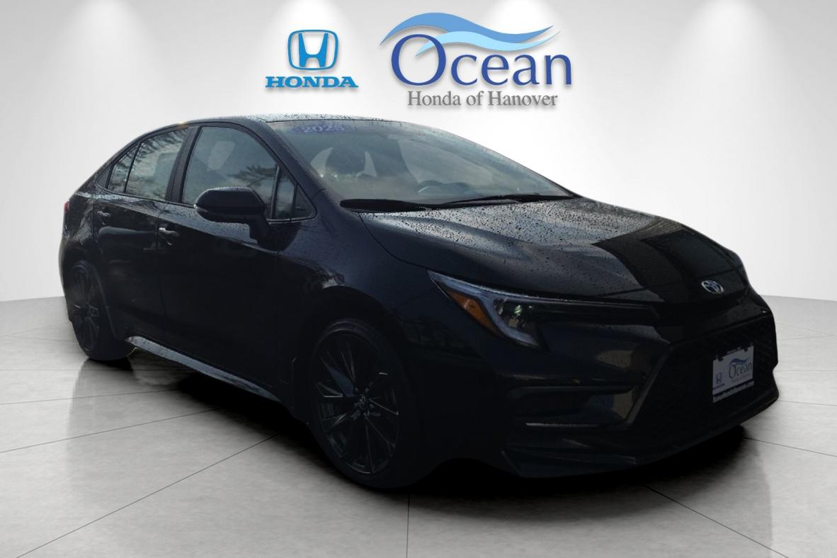 2025 Toyota Corolla SE's photo