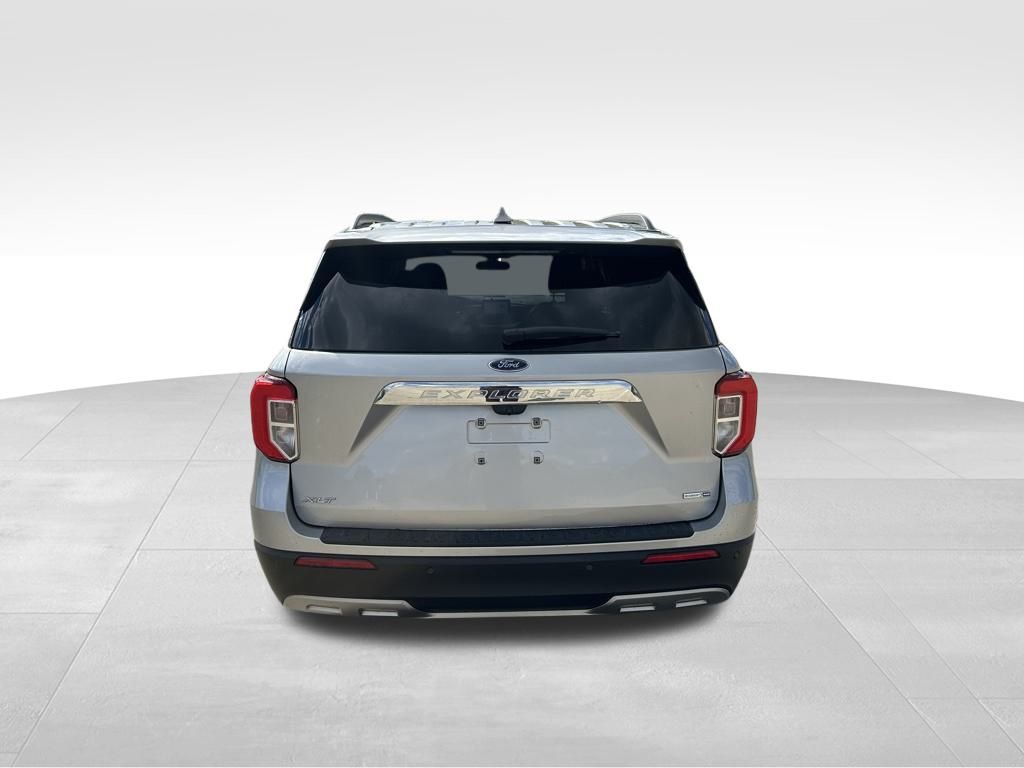 2020 Ford Explorer XLT photo 2