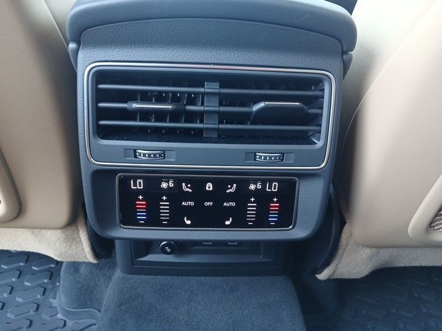 2025 Audi Q7 45 Premium Plus photo 13