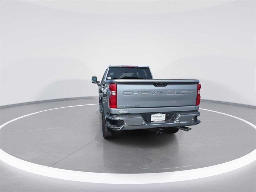 2025 Chevrolet Silverado 2500HD LT photo 7