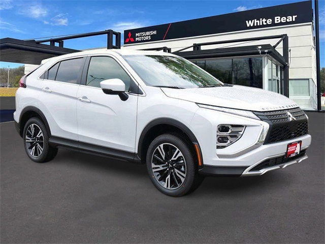 2026 Mitsubishi Eclipse Cross SE's photo