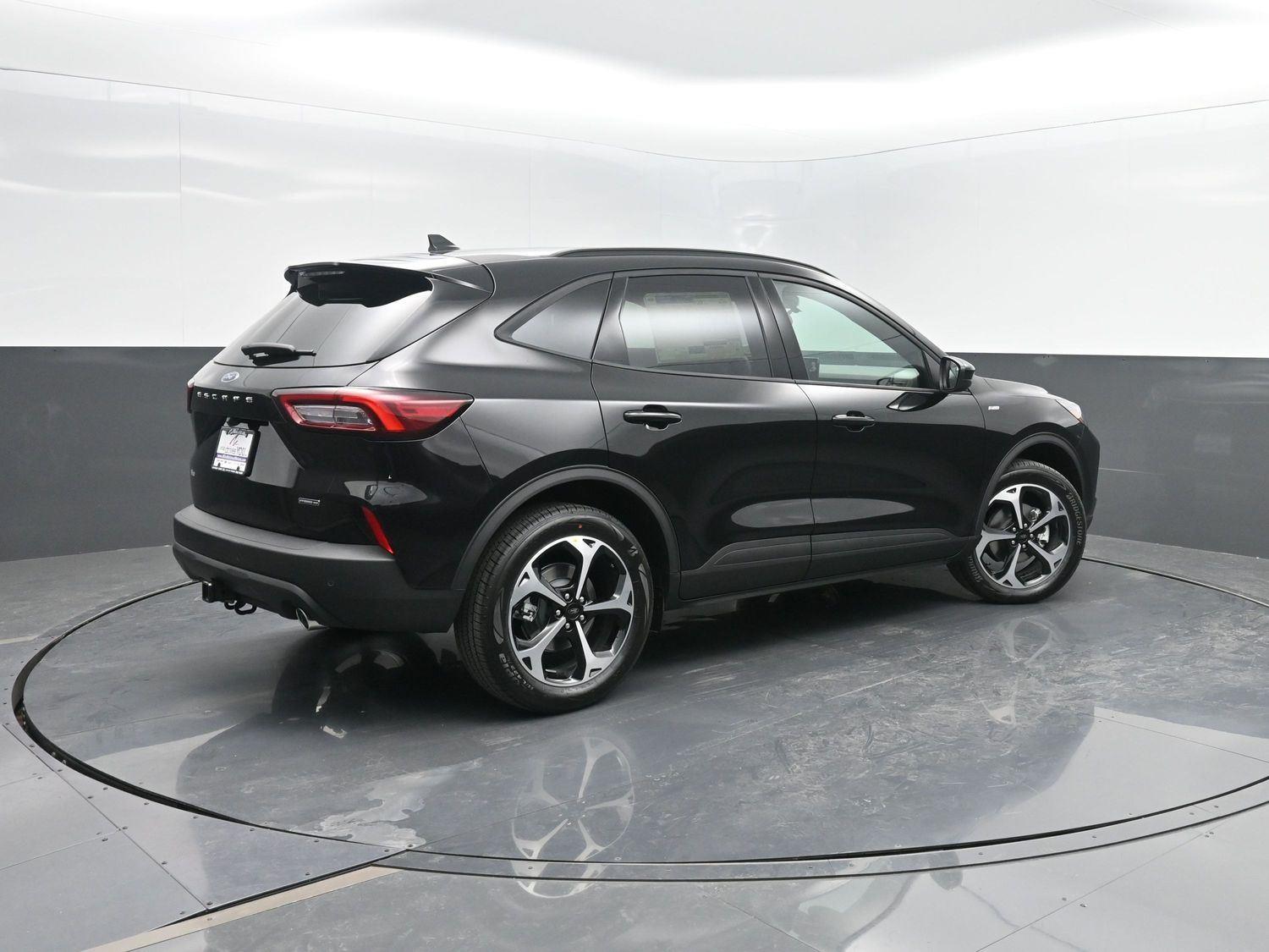 2026 Ford Escape ST-Line Select photo 2