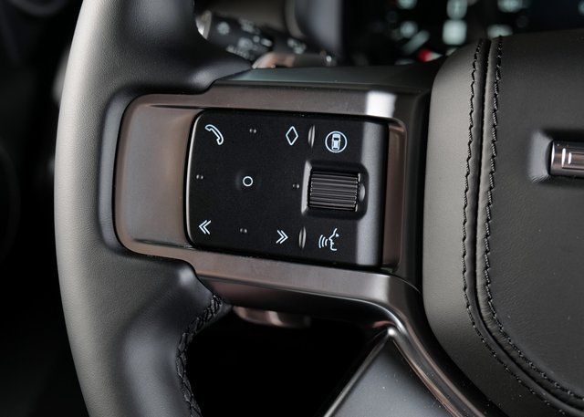 2025 Land Rover Discovery SE photo 17