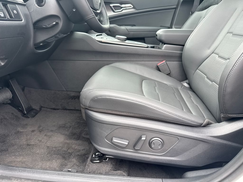 2026 Kia Sportage Hybrid photo 8
