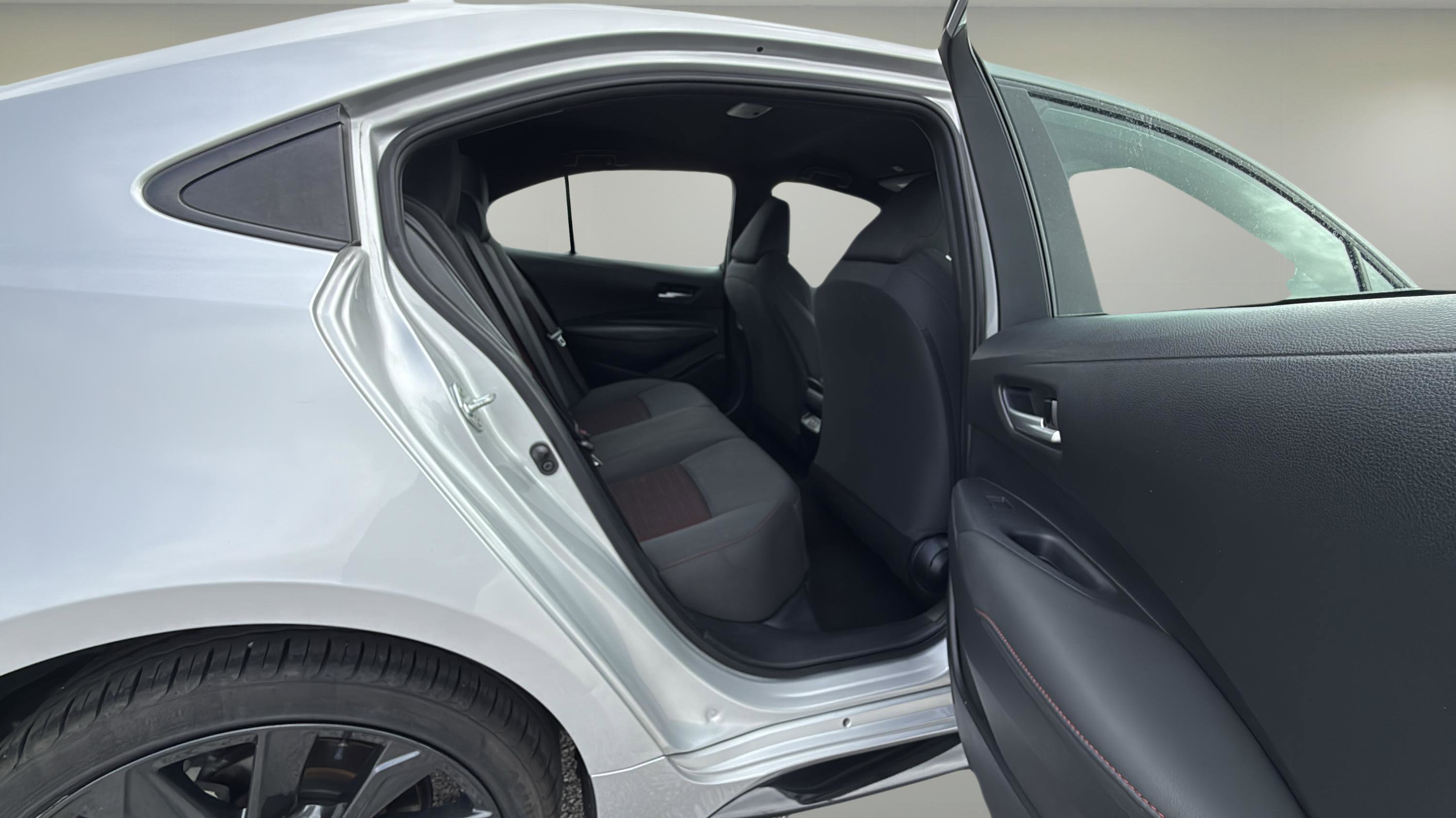 2023 Toyota Corolla SE photo 13