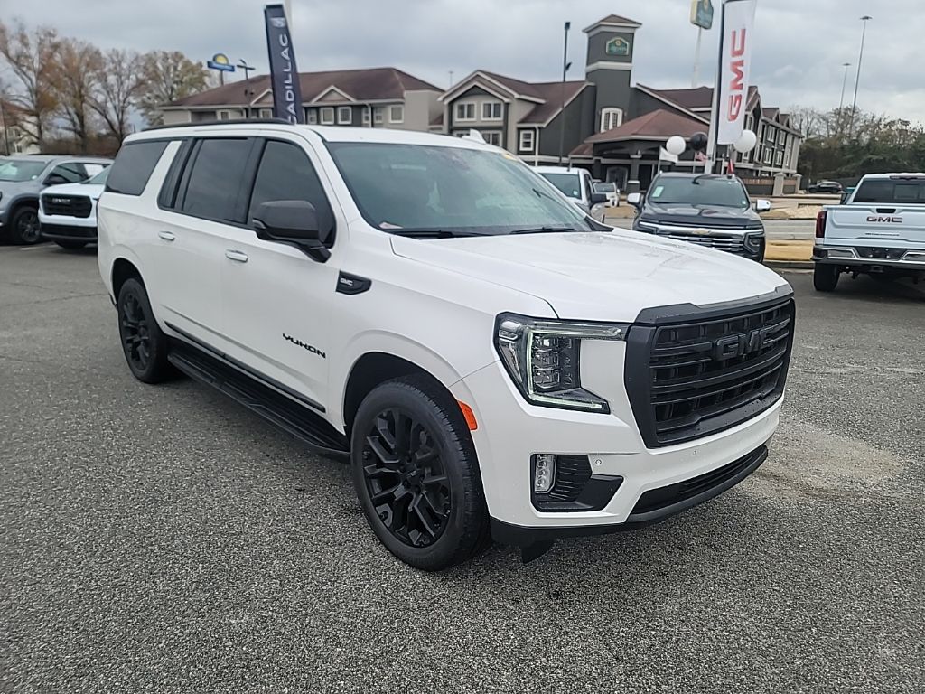 2021 GMC Yukon XL SLT's photo