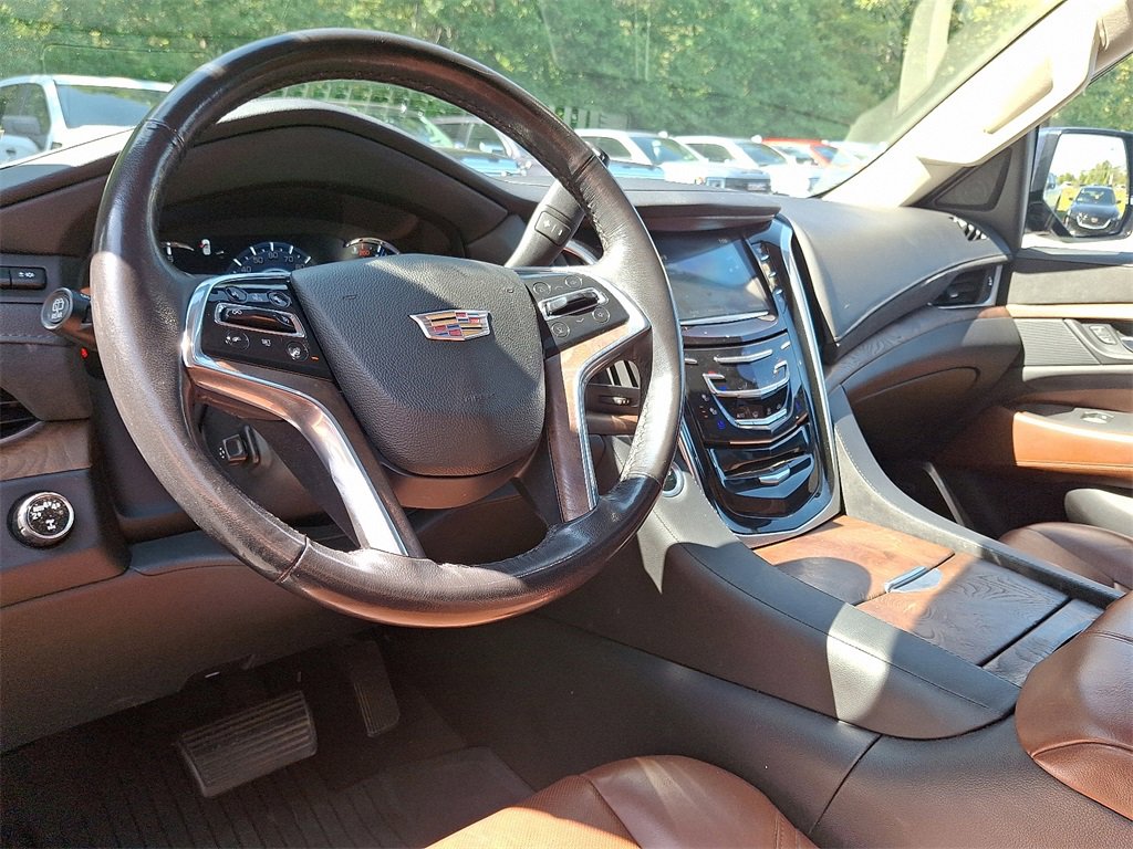 2020 Cadillac Escalade ESV Premium Luxury photo 16